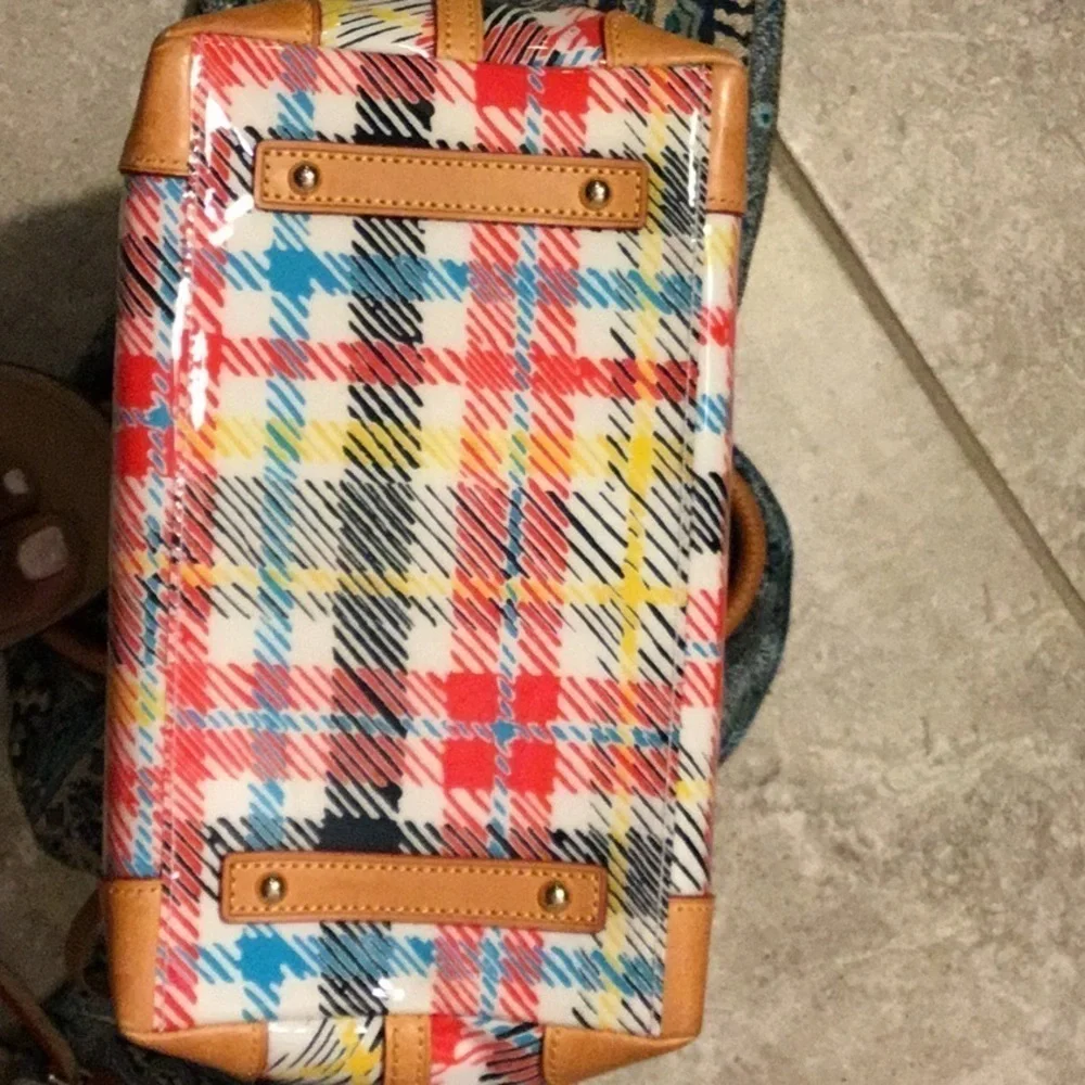 Dooney & Bourke satchel adjustable